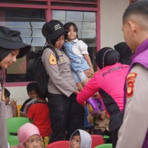 Taruni Akpol Gelar Trauma Healing bagi Siswa TK Bhayangkari Terdampak Banjir di Aceh Tamiang