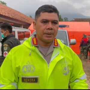 Polda Jabar Update Kembali Penanganan Korban Bencana Longsor Cisarua, Pos DVI Terima 25  Kantong Jenazah