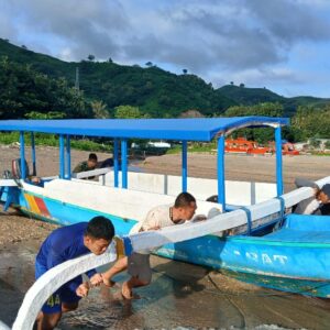 Air Surut, TNI Hadir Ringankan Beban Nelayan