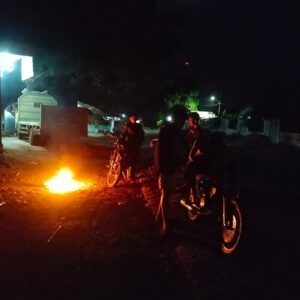 Siskamling Humanis, Babinsa Rangkul Pemuda Bayan