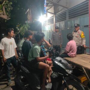 Hadir Dengan Patroli KRYD dan Dialogis Humanis, Polsek Sanggar Cegah Potensi Kriminal dan Edukasi Warga Jaga Harkamtibmas