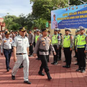 Polres Sumbawa Gelar Apel Pasukan Ops Keselamatan Rinjani 2026 Demi Kamseltibcarlantas Kondusif