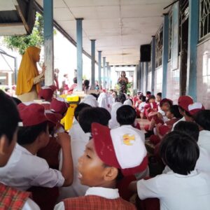 Babinsa Hadir, Siswa SD Antusias Belajar Kebangsaan