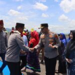 Kapolres Bima Kota Sambut Kedatangan Kapolda NTB di Bandara Sultan Muhammad Salahuddin Bima