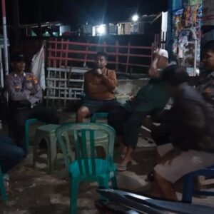 Edukasi Masyarakat Jaga Harkamtibmas, Polsek Madapangga Gelar Patroli Dialogis Humanis