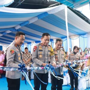 Wakapolda NTB Resmikan SPPG Polres Lombok Tengah, Dukung Program Gizi Nasional dan MBG