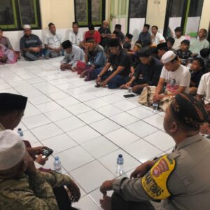 Bhabinkamtibmas Benete Hadiri Silaturahmi Jelang Ramadhan 1447 H di Maluk