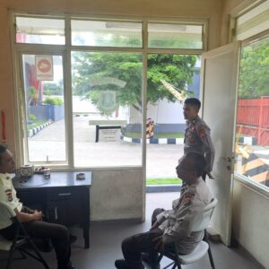 Unit Binkamsa Sat Binmas Polres Bima Kota Berikan Pembinaan dan Penyegaran kepada Satpam PT Gudang Garam Bima