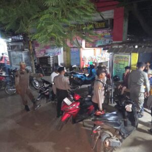 Cegah Potensi Guankamtibmas di Bulan Suci Ramadhan, Polsek Woha Gelar Patroli Cipkon gabungan Bersama Sat Pol PP
