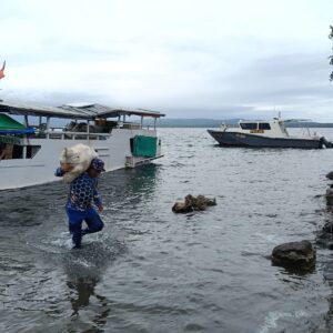 Dukung Program ASRI, Sat Polairud Dompu Aksi Nyata Bersih-Bersih Pesisir