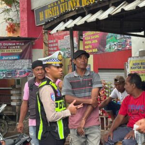 Personel Satlantas Polres Bima Kabupaten di Terjunkan, Antisipasi Kemacetan dan Kecelakaan di Sejumlah Titik Rawan
