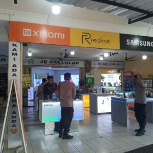 Patroli Siang Hari, Polsek Praya Perkuat Pengamanan dan Antisipasi 3C di Kota Praya