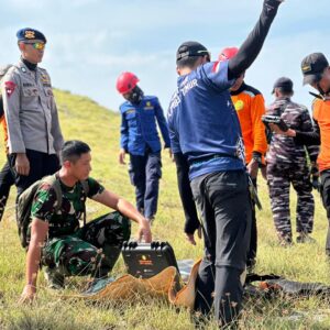 Tim Gabungan TNI, Polri dan Tim SAR Masih Lakukan Pencarian Korban Tenggelam di Tanjung Beloam