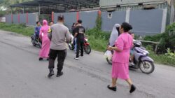 Polsek Maluk Berbagi Takjil, Wujud Hangat Bersama Masyarakat