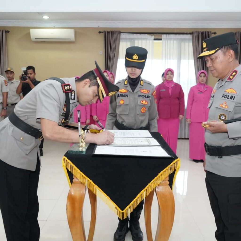 Kapolda NTB Lantik AKBP Mubiarto Banu Kristanto sebagai Kapolres Bima Kota