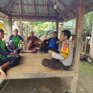 Bhabinkamtibmas Polres Bima Kota Gelar Jumat Curhat, Terima Usul dan Saran Warga