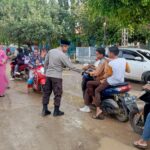 Indahnya Berbagi di Bulan Suci Ramadhan, Polsek Belo Bersama Bhayangkari Turun ke Jalan Bagikan Takjil