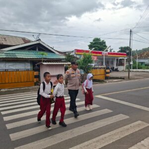 Polsek Rasanae Timur Laksanakan Pergelaran Rawan Pagi di Sejumlah Titik Kota Bima