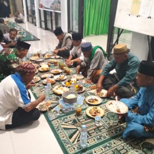 **Bhabinkamtibmas Benete Hadiri Buka Puasa Bersama Warga, Pererat Silaturahmi di Bulan Ramadan**