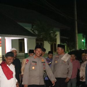 Kapolres Sumbawa Barat Hadiri Safari Ramadhan Forkopimda di Desa Senayan, Perkuat sinergi jaga Kamtibmas.