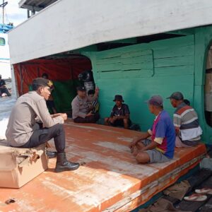 Cegah Gangguan Kamtibmas, Polsek Kawasan Pelabuhan Bima Gelar Patroli dan Himbauan
