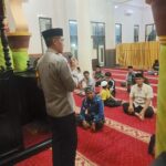 Kabag Ops Polres Dompu Berikan Kultum dan Pimpin Sholat Tarawih di Masjid Miftahul Jannah