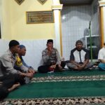 Sat Binmas Polres Bima Kota Berikan Himbauan Kamtibmas dan Penyuluhan Bahaya Narkoba di Musholla Farihal Muhtadin