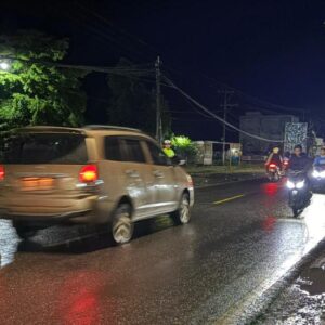 Satgas Preventif Operasi Ketupat Rinjani Polres Bima Kabupaten, Anggota Pos Pelayanan Menggelar PAM Sholat Tarawih
