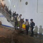 Personel Ops Ketupat Rinjani 2026 Amankan Kedatangan Kapal KM AWU di Pelabuhan Bima