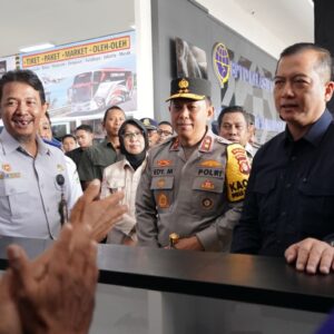 Kapolda NTB Bersama Forkopimda Pantau Arus Mudik di Terminal Mandalika, Pastikan Keamanan Penumpang