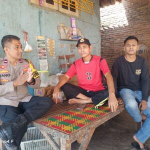 Bhabinkamtibmas Polres Bima Kota Sambang dan Silaturahmi dengan Warga Binaan di Jatibaru