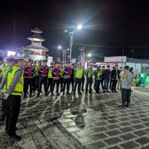 *Apel Siaga Pengamanan Malam Takbiran, Polres Sumbawa Barat Pastikan Kamtibmas Tetap Kondusif*