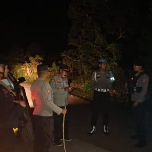 Operasi Ketupat Rinjani Polres Bima Kabupaten,Pos PAM Bolo bubarkan adu lari kaki yang meresahkan masyarakat di Desa Kara