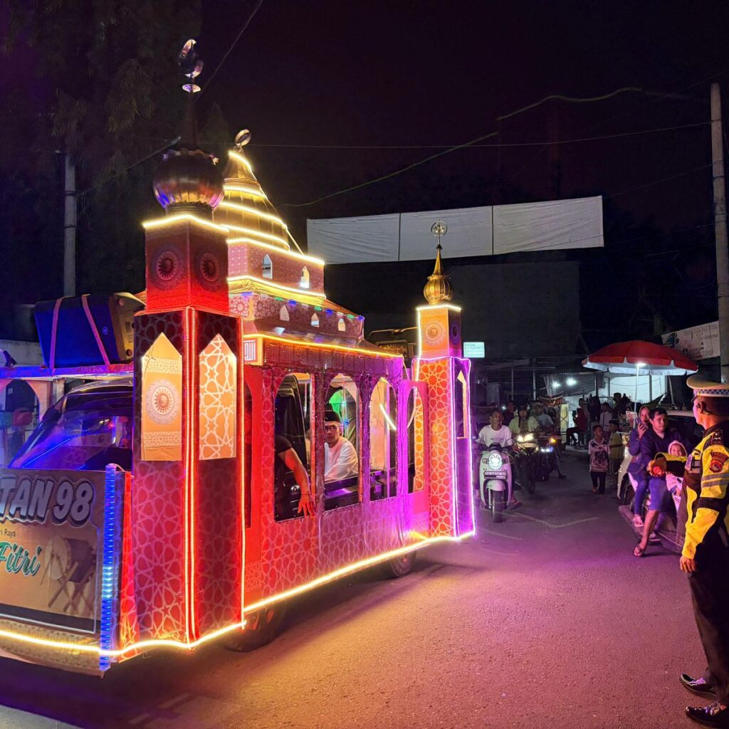 PAWAI TAKBIR KELILING IDUL FITRI 1447 H DI DOMPU BERLANGSUNG MERIAH, AMAN DAN KONDUSIF