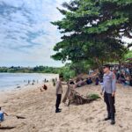 Libur Idul Fitri, Polsek Lunyuk Intensifkan Pengamanan di Objek Wisata Pantai Petani dan Pasir Putih