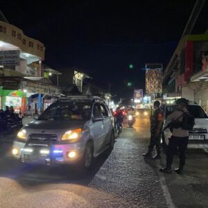 Satgas Preventif Operasi Ketupat Rinjani Polres Bima Kabupaten Laksanakan Patroli dan Gatur Lalin di Titik Rawan