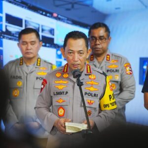 Tinjau Jasa Marga Command Center, Kapolri Pastikan Penanganan Arus Balik Berjalan Lancar dan Aman