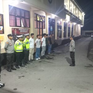 Kontrol Tahanan Diperketat, Polres Dompu Gelar Apel Malam Rutin