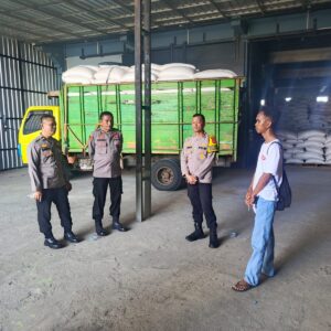 POLSEK WOJA MONITORING PENYERAPAN JAGUNG DI GUDANG BULOG KANDAI II, KEGIATAN BERJALAN AMAN DAN LANCAR