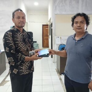 Ambil Paksa Hp Rekan Kerja, Tim Opsnal Polres Sumbawa Ringkus Terduga Pelaku Pencurian di Kampung Irian Bawah