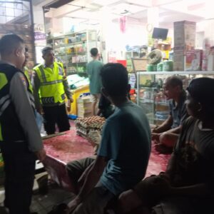 **Polsek Taliwang Gencarkan Patroli Dialogis, Warga Diajak Jaga Kamtibmas**