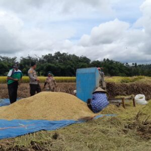 Kapolsek Terara Himbau Petani Tanam Jagung untuk Dukung Ketahanan Pangan