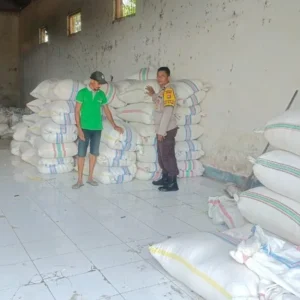 Upaya Polsek Gerung Jaga Stabilitas Distribusi Jagung Lokal