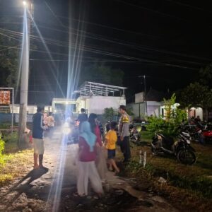 Polsek Sukamulia Laksanakan Patroli Dan Pengamanan Hiburan Rakyat “Rona-Rona” Di Desa Sukamulia Timur