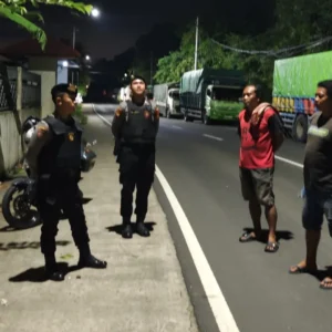 Polres Lombok Barat Sisir Jalur Lintas Lembar Dini Hari, Cegah Aksi Kriminalitas dan Balap Liar yang Meresahkan