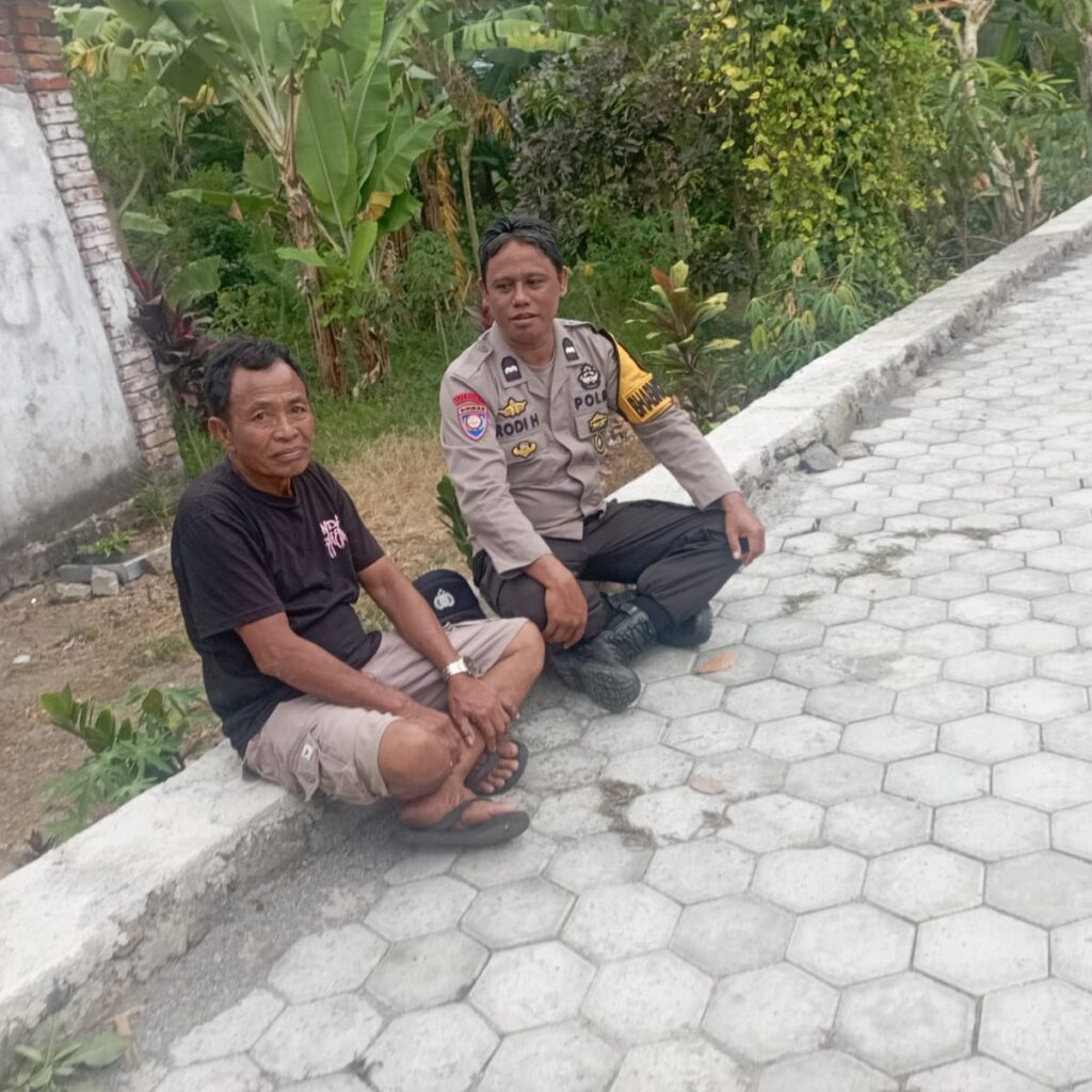 Personel Polsek Masbagik Sambangi Warga Binaan di Kesik, Ajak Jaga Kamtibmas dan Dukung Ketahanan Pangan