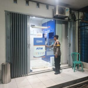 Polsek Jonggat Intensifkan Patroli Dini Hari, Pastikan Situasi Wilayah Tetap Aman dan Kondusif