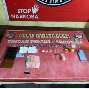Tim Opsnal Sat Resnarkoba Polres Bima Kota Amankan Dua Pengedar Sabu di Langgudu
