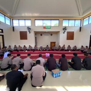 Polres Bima Kota Gelar Binrohtal Rutin, Perkuat Keimanan dan Kebersamaan Personel