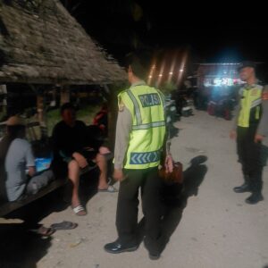 **Patroli Dialogis Polsek Maluk Antisipasi Potensi Gangguan Kamtibmas**